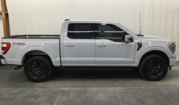 Used 2022 Ford F-150 LARIAT 4WD SuperCrew 5.5′ Box Crew Cab Pickup – 1FTFW1E88NKD68113 full