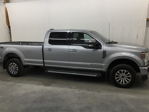 Used 2022 Ford F-350SD Lariat 4D Crew Cab – 1FT8W3BT2NED34664 full
